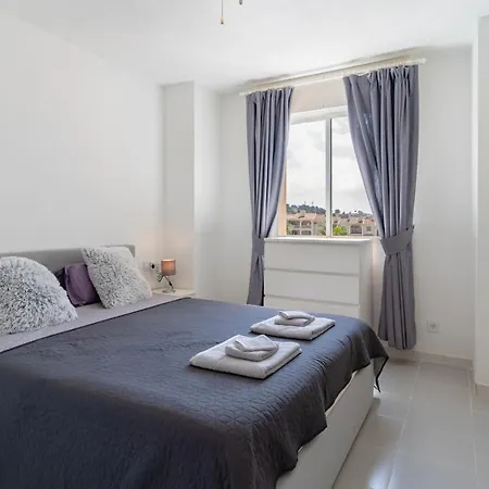 Cozy With Sea Views Апартаменты