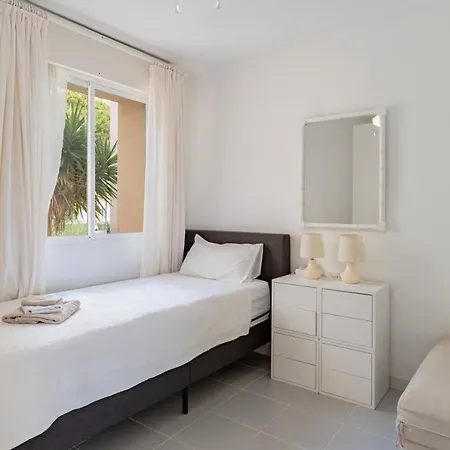 Cozy With Sea Views *