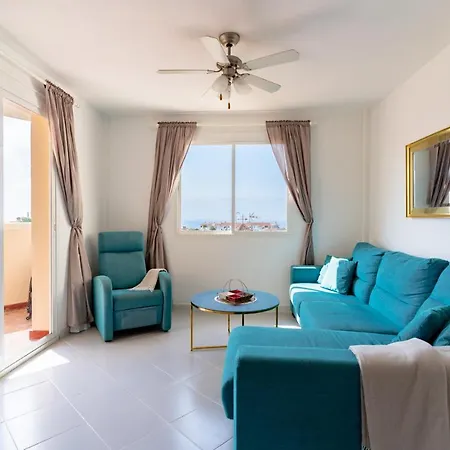 Cozy With Sea Views Михас